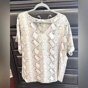Snakeskin Print Sleeveless Blouse - Jr L